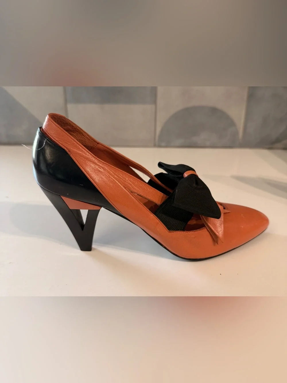 Sacha London Women's Orange Leather Bow Accent Mid-Heel Pumps 7